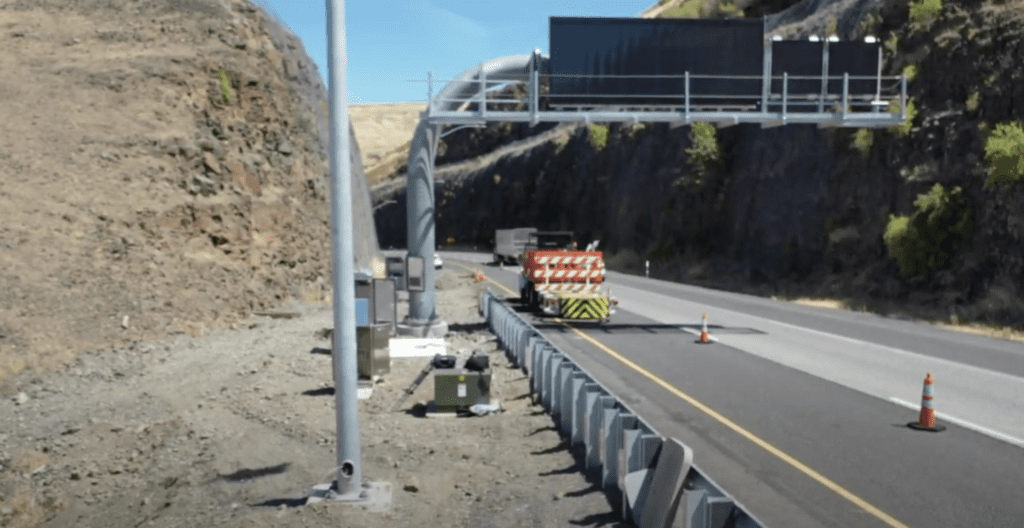 A new digital traffic sign over I-84 in Oregon