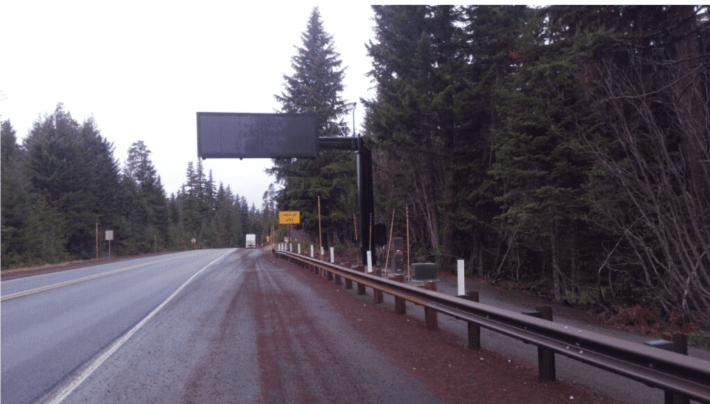 A new digital traffic sign over US 26 and OR35
