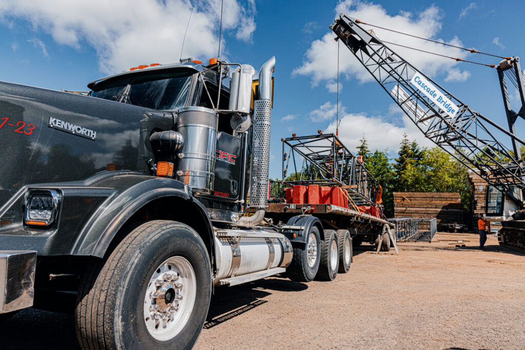 Cascade Bridge crane and foundation equipment mobilized for the OR 217 Cascade scope